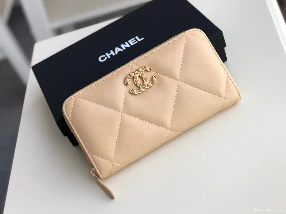 CHANEL WALLET ZIPPED 19 0512